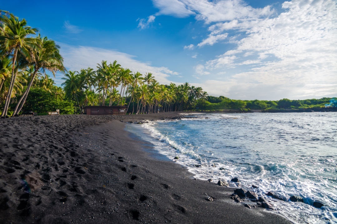 L’île de la Réunion et son sable noir