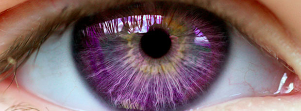 yeux violets naturels cause