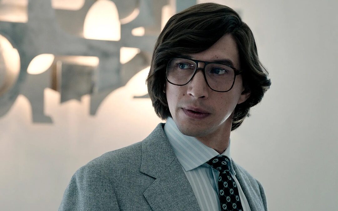 Pourquoi les lunettes d’Adam Driver dans « House of Gucci » sont-elles iconiques ?
