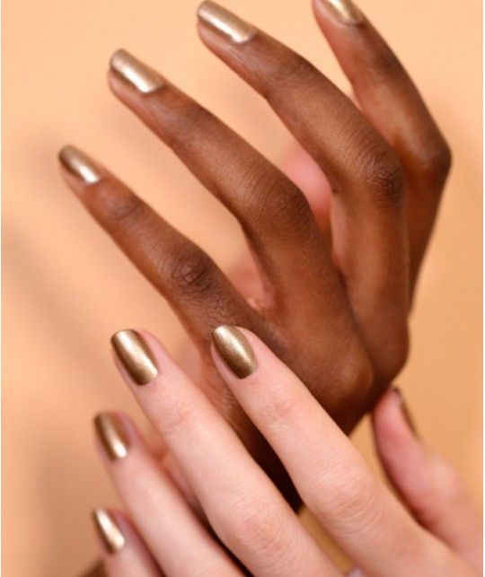 ongles couleur bronze